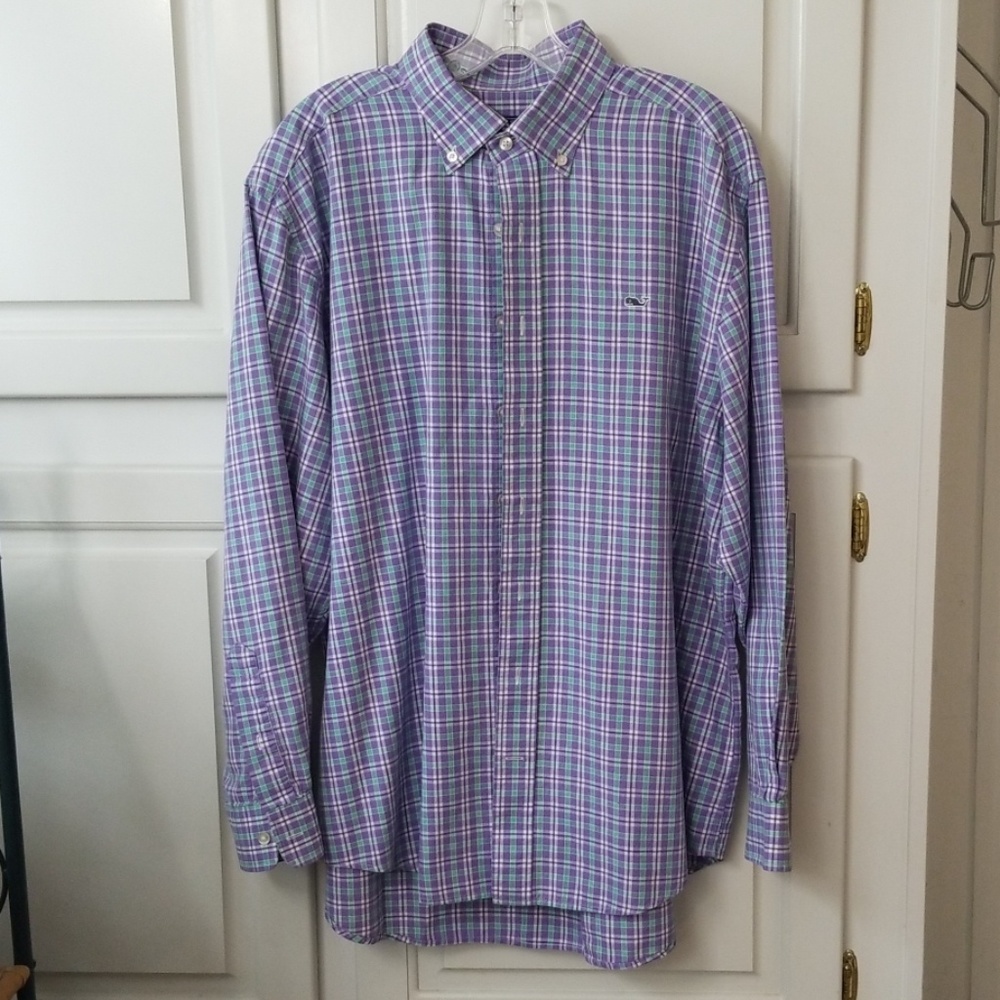 Large Vineyard Vines ( whale shirt)